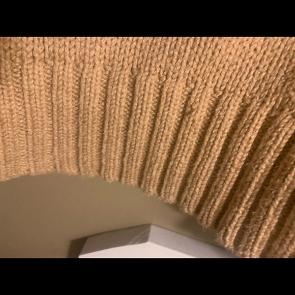 Ralph Lauren men’s medium nice heavy sweater. Tan